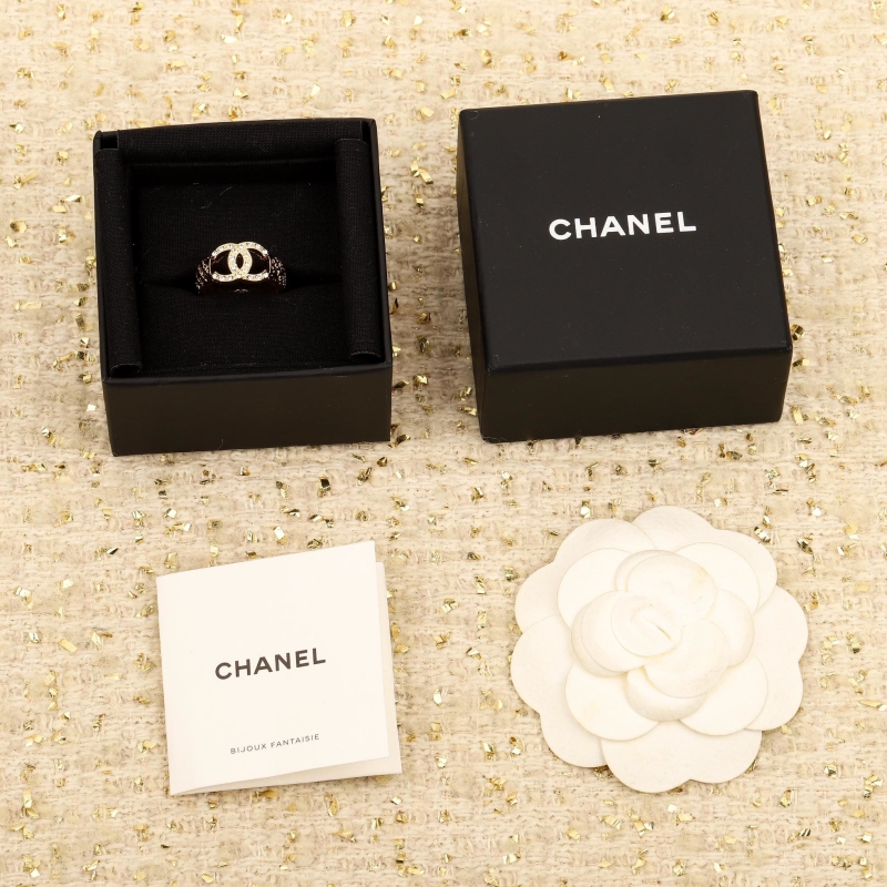 Ch*el rings